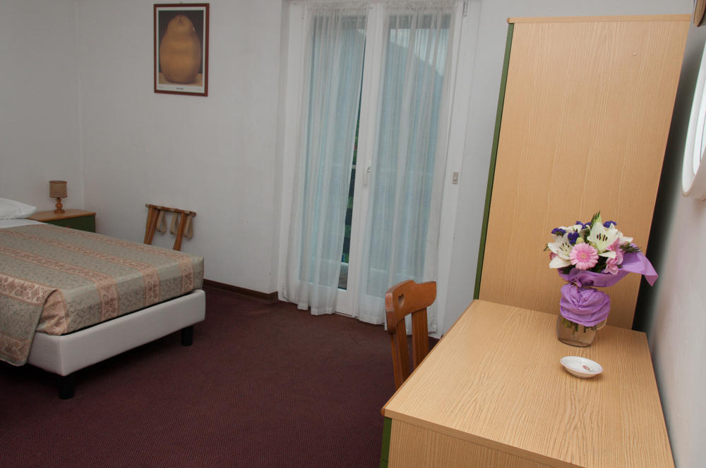 Hotel Dolomiti Levico Terme Extérieur photo